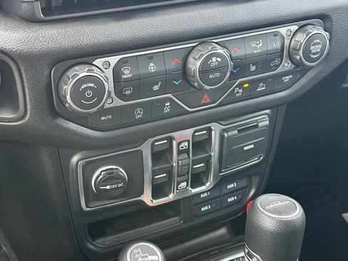 New 2026 Jeep Gladiator Sport AWD/4WD image 18