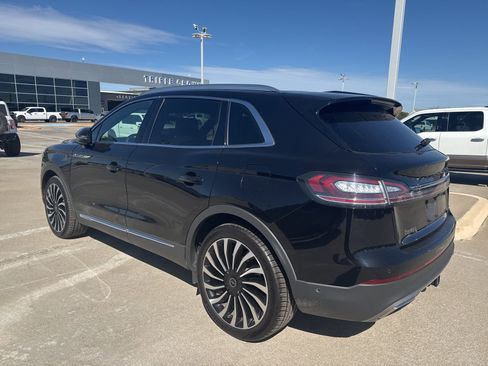 Used 2022 Lincoln Nautilus Black Label w/ Class II Trailer Tow Package image 5