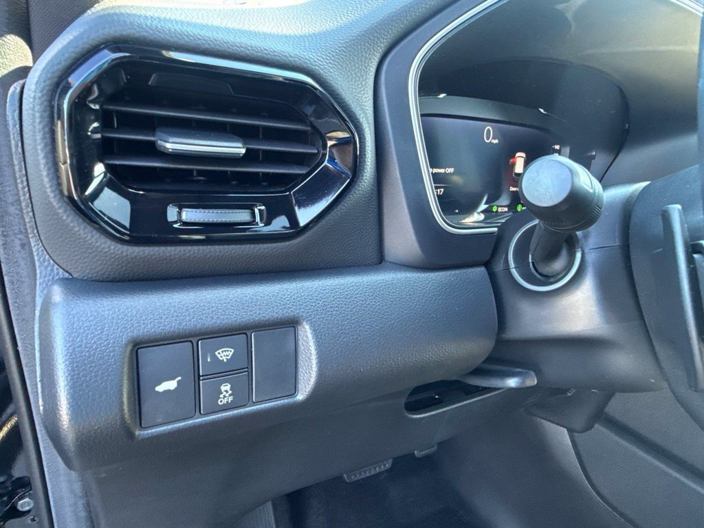 Certified 2025 Honda Pilot Black Edition image 24