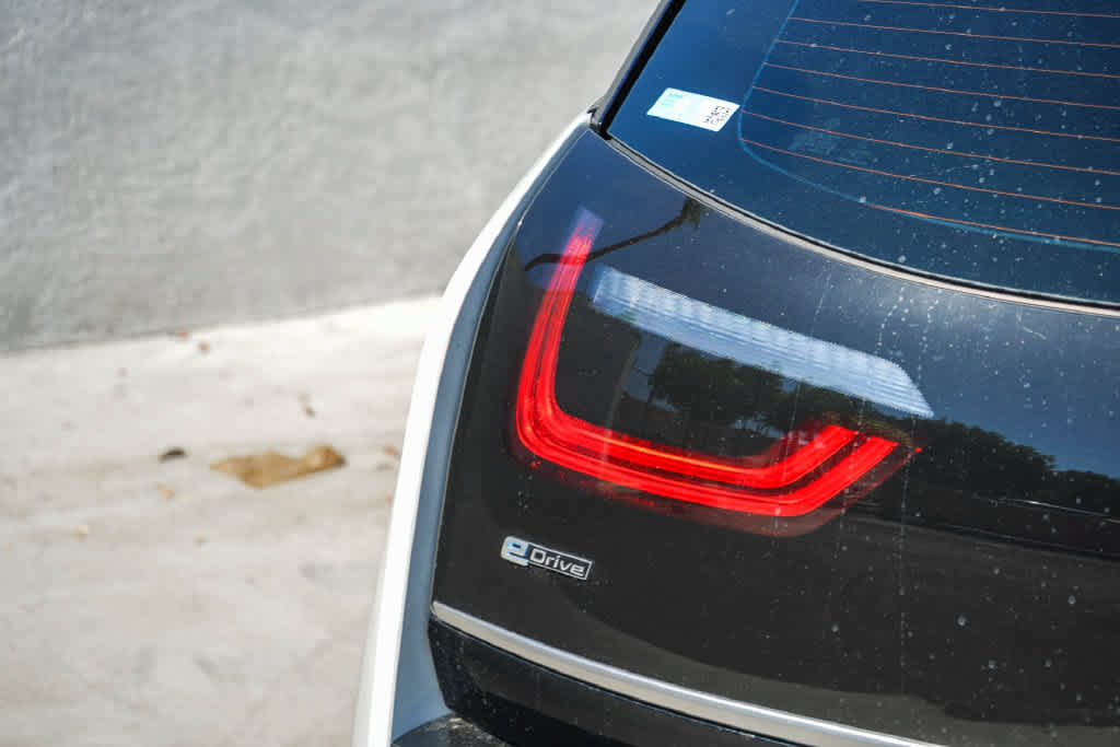 Used 2018 BMW i3 w/ Range Extender RWD image 9