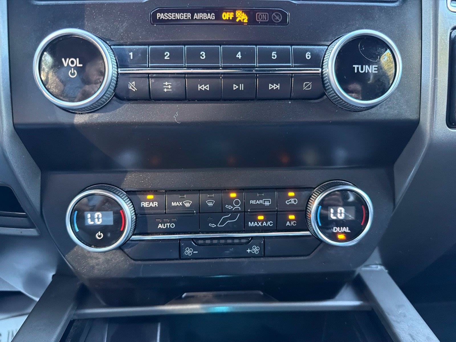 Used 2020 Ford Expedition XLT RWD image 46