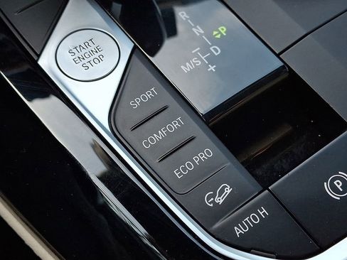 Certified 2023 BMW X4 M40i w/ Premium Package image 26