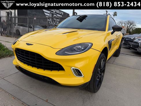 Used 2021 Aston Martin DBX image 3