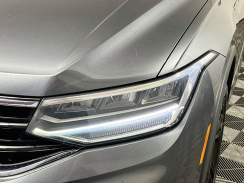 Used 2023 Volkswagen Tiguan SE R-Line FWD image 11