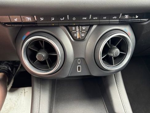 Used 2022 Chevrolet Blazer LT image 18