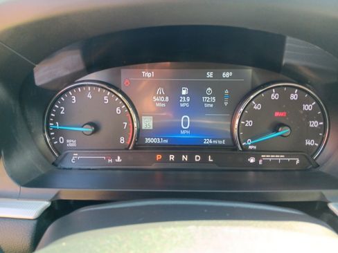 Used 2022 Ford Explorer XLT w/ Equipment Group 202A image 10