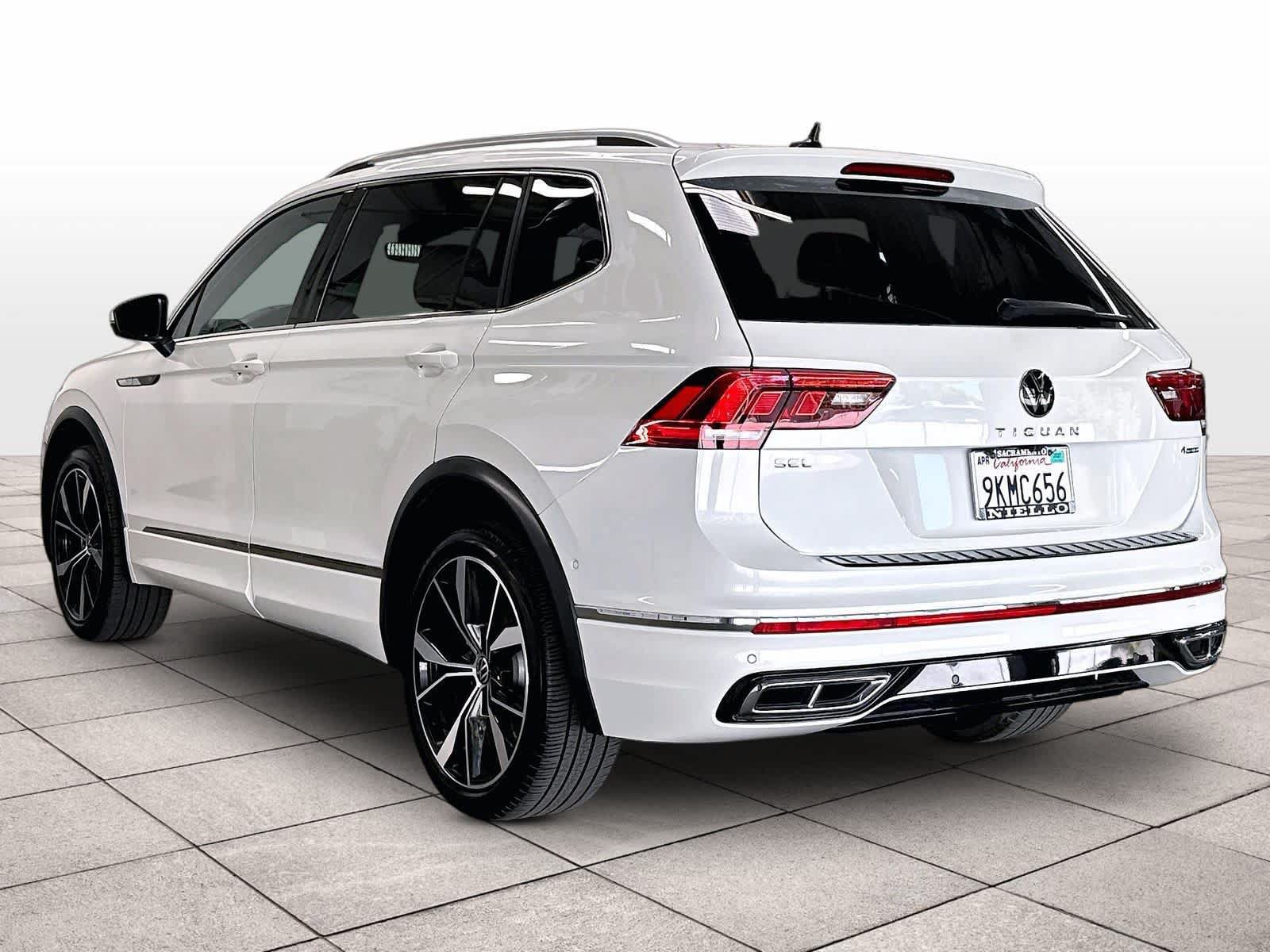 Used 2024 Volkswagen Tiguan SEL R-Line AWD/4WD image 7