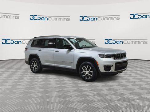 Used 2023 Jeep Grand Cherokee L Limited AWD/4WD image 3