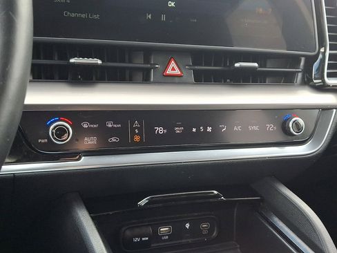 Used 2023 Kia Sportage EX image 15