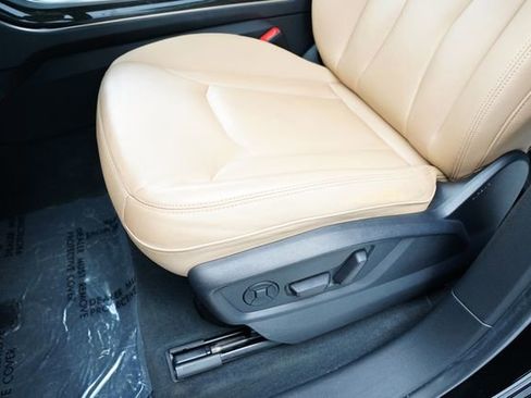 Used 2023 Audi Q8 Premium w/ Convenience Package AWD/4WD image 25