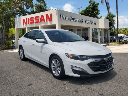 Used 2024 Chevrolet Malibu LT image 3