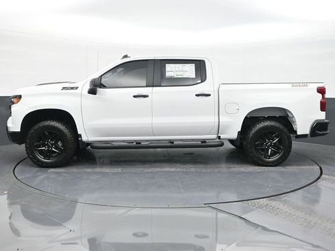 New 2026 Chevrolet Silverado 1500 Custom Trail Boss w/ LPO, Dark Essentials Package AWD/4WD image 9