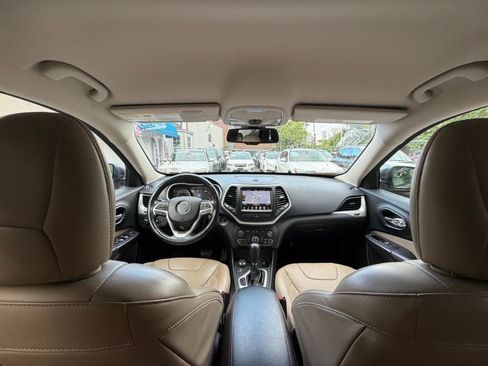 Used 2015 Jeep Cherokee Limited w/ Luxury Group AWD/4WD image 38
