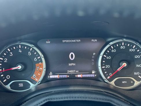 Certified 2022 Jeep Renegade Limited w/ Sun, Sound & Wheels Group AWD/4WD image 26