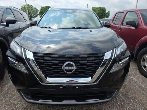 Certified 2023 Nissan Rogue SL image 2