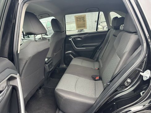 Used 2023 Toyota RAV4 XLE image 19