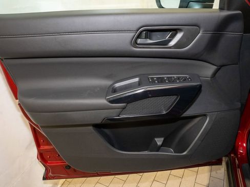 New 2026 Nissan Pathfinder SV image 14