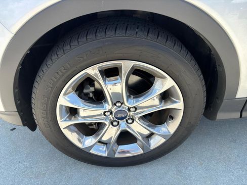 Used 2014 Ford Escape SE w/ Equipment Group 201A FWD image 11