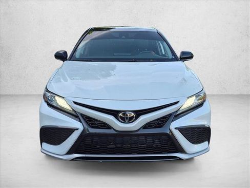 Used 2022 Toyota Camry XSE FWD image 2