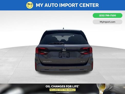 Used 2025 Honda Odyssey Elite image 6
