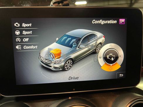 Used 2015 Mercedes-Benz C 300 4MATIC Sedan image 38