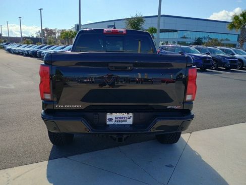 Used 2025 Chevrolet Colorado ZR2 image 6