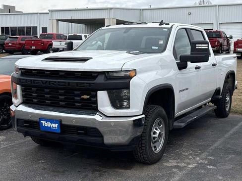 Used 2021 Chevrolet Silverado 2500 W/T w/ WT Convenience Package image 3