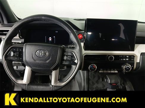 Used 2024 Toyota Tacoma TRD Off-Road image 8