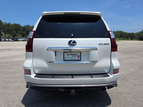 Used 2022 Lexus GX 460 Luxury w/ Sport Design Package AWD/4WD image 4