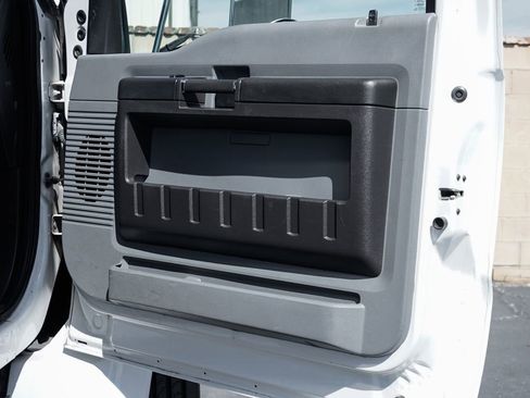 Used 2015 Ford F650 2WD Crew Cab Super Duty image 48