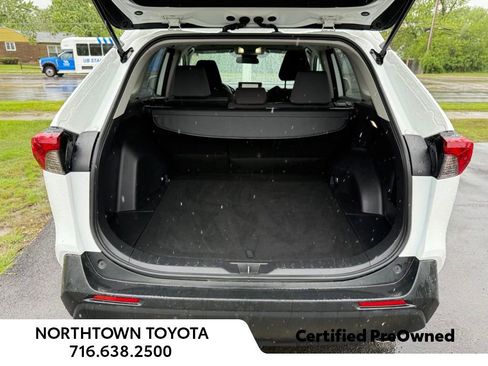 Used 2023 Toyota RAV4 SE w/ Weather & Moonroof Package AWD/4WD image 24
