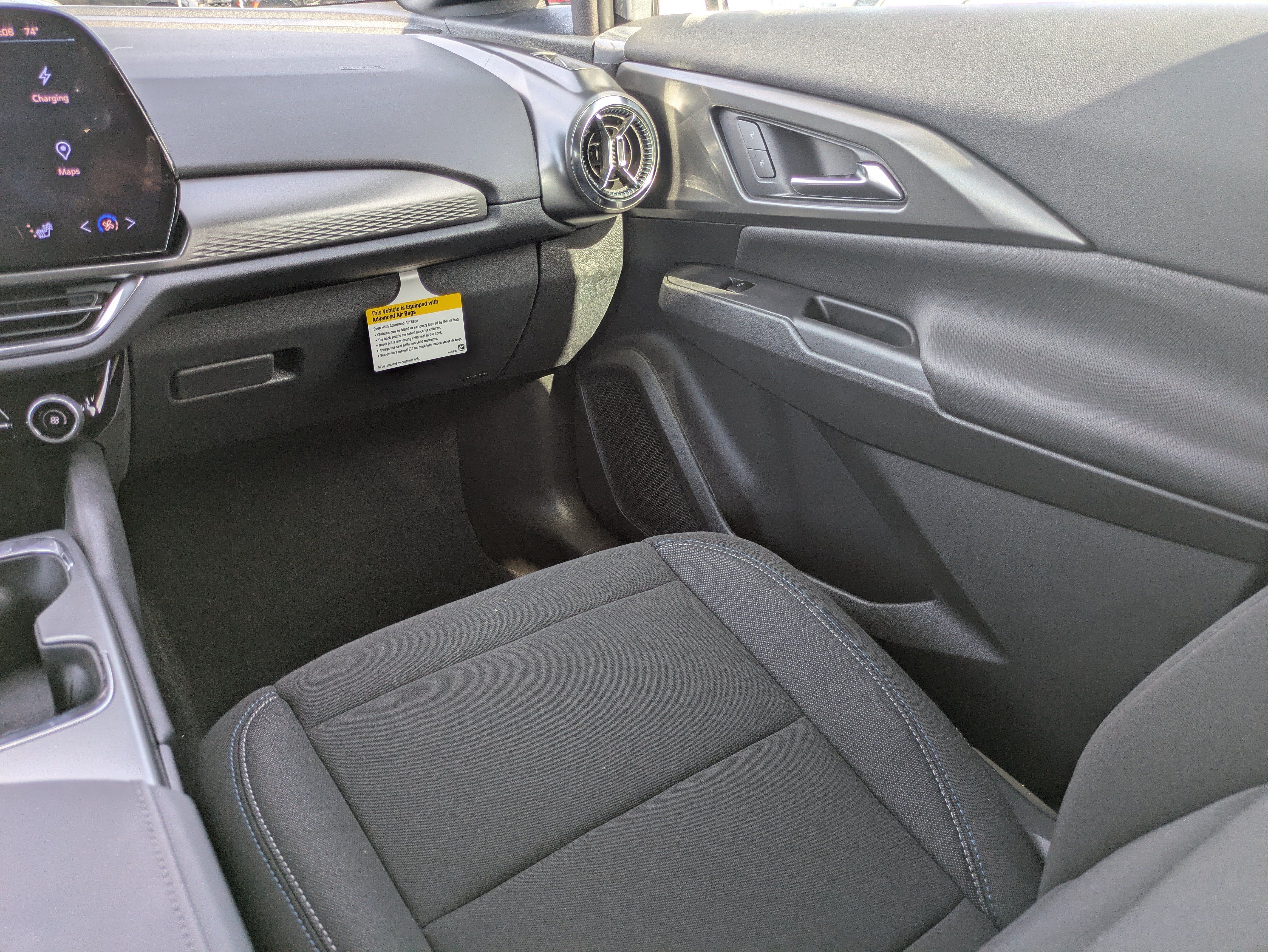 New 2026 Chevrolet Equinox EV LT w/ Comfort Package AWD/4WD image 9