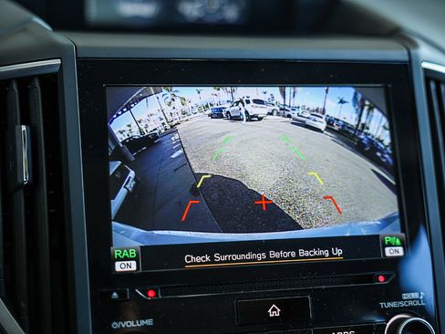 Used 2020 Subaru Impreza 2.0i Limited image 6