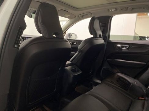Used 2023 Volvo XC60 B5 Plus w/ Protection Package Premier image 19