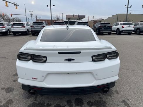 Used 2021 Chevrolet Camaro LT w/ RS Package image 10