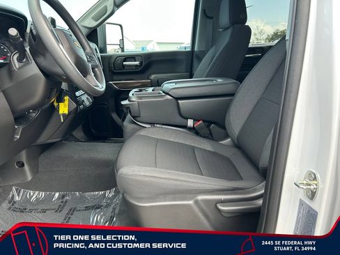 Used 2022 Chevrolet Silverado 2500 LT AWD/4WD image 9
