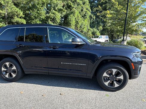 Used 2024 Jeep Grand Cherokee Limited 4xe AWD/4WD image 7