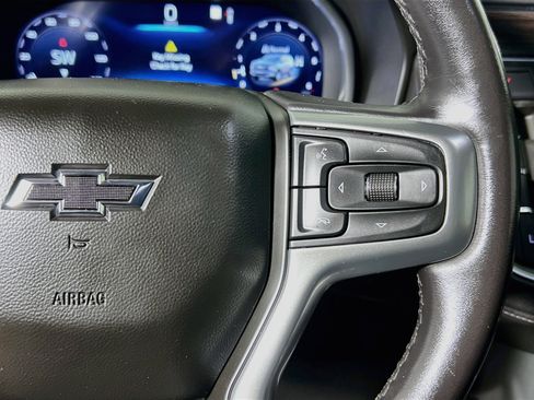 Used 2022 Chevrolet Suburban Z71 AWD/4WD image 19