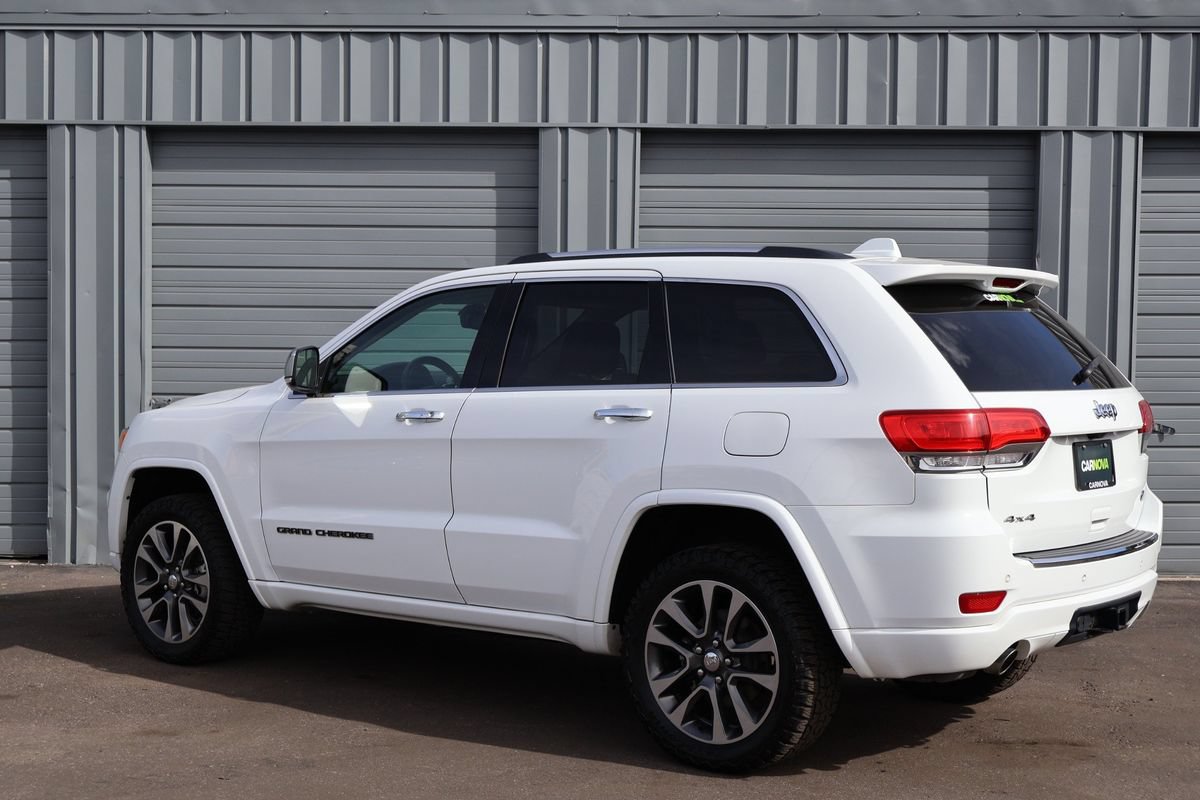 Used 2017 Jeep Grand Cherokee Overland AWD/4WD image 3