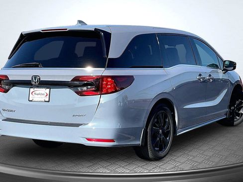 Used 2024 Honda Odyssey Sport image 2
