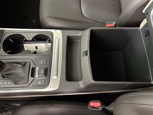 New 2026 Kia Carnival FWD image 32