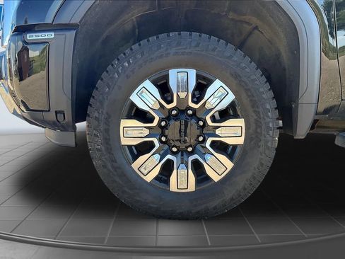 Used 2024 GMC Sierra 2500 Denali w/ Denali Reserve Package AWD/4WD image 38