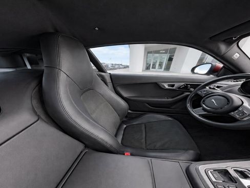 Used 2017 Jaguar F-TYPE Coupe RWD image 16