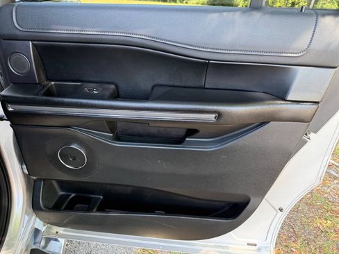 Used 2019 Ford Expedition Max XLT w/ Equipment Group 202A AWD/4WD image 56
