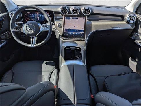 Certified 2025 Mercedes-Benz GLC 350e 4MATIC image 17