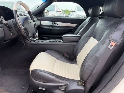 Used 2003 Ford Thunderbird RWD image 9