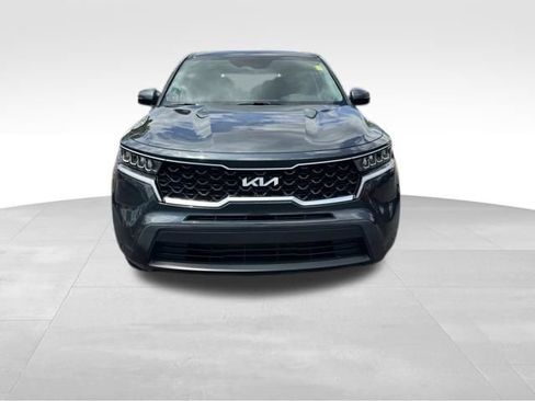 Certified 2023 Kia Sorento LX AWD/4WD image 3