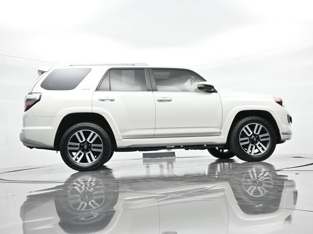 Used 2015 Toyota 4Runner Limited AWD/4WD image 23