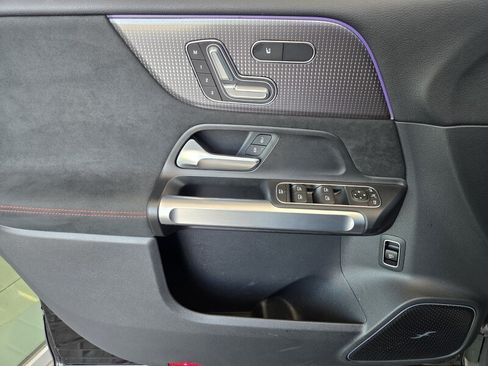 Certified 2023 Mercedes-Benz EQB 300 4MATIC image 23