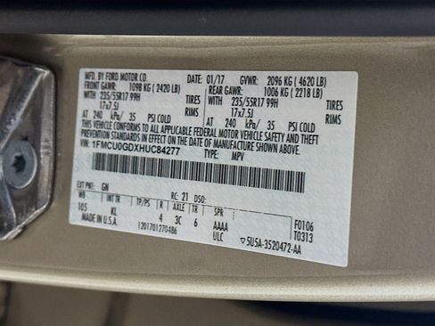 Used 2017 Ford Escape SE FWD image 12